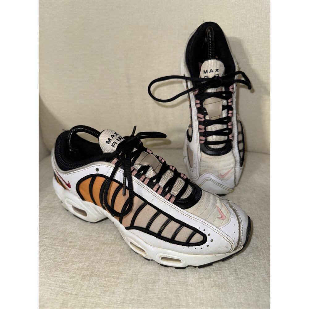 Nike Womens Air Max Tailwind 4 CJ7976-100 White Running Shoes Sneakers Size 9.5